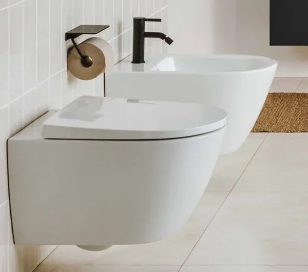 ROCA ONA Konzolna WC šolja Rimless sa Soft Close WC daskom