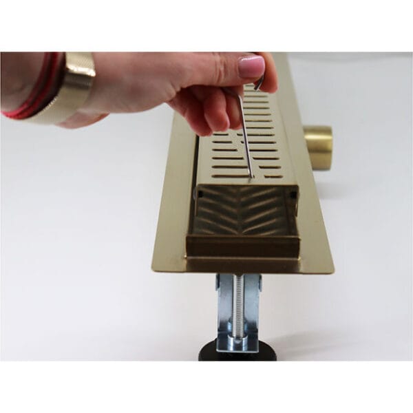 Tuš kanalica Profil M sa WAVE rešetkom 500 GOLD