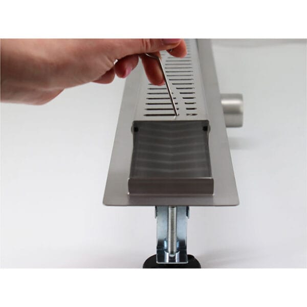 Tuš kanalica Profil M sa WAVE rešetkom 600 brushed CHROME